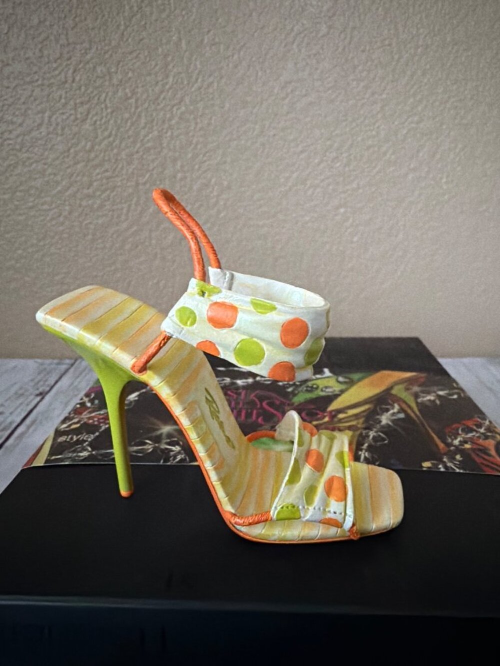 2006 Just the Right Shoe Raine "Miami" Mini Shoe Figurine NEW w/Box & COA #26016 - Picture 6 of 11